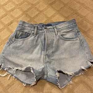 Levi’s denim jean shorts size 25 button fly